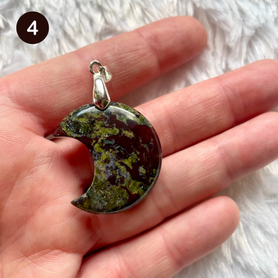 Jaspe sang de dragon - Pendentif lune
