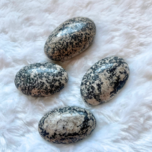 Charger l&#39;image dans la galerie, Tourmaline fougère - Galets