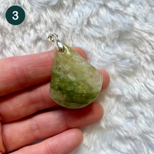 Charger l&#39;image dans la galerie, Quartz vert - Pendentifs