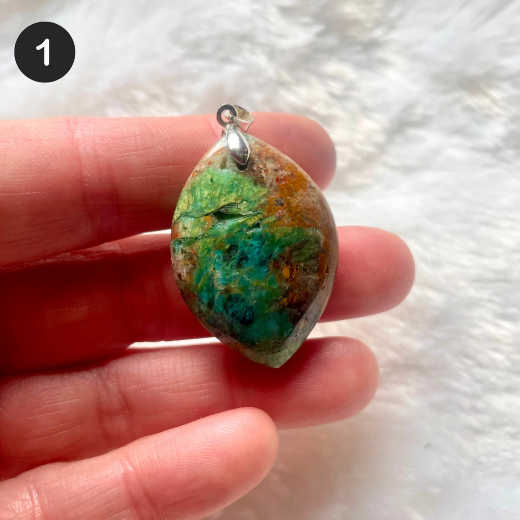 Chrysocolle (de Madagascar) - Pendentifs