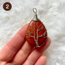 Charger l&#39;image dans la galerie, Pierres et arbre de vie - Pendentifs