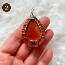 Charger l&#39;image dans la galerie, Pierres et arbre de vie - Pendentifs