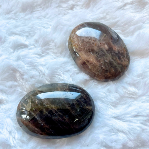 Pierre de lune noire - Galets