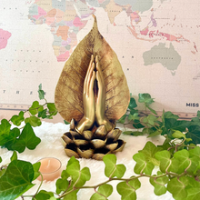 Charger l&#39;image dans la galerie, Décoration mains prière lotus - Statue