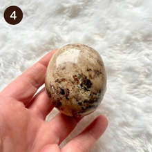 Charger l&#39;image dans la galerie, Opale noire de Madagascar - Galets