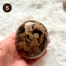 Charger l&#39;image dans la galerie, Opale noire de Madagascar - Galets
