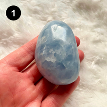 Charger l&#39;image dans la galerie, Calcite bleue - Galets
