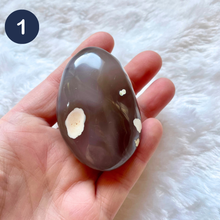 Charger l&#39;image dans la galerie, Agate (noire et blanche) - Galets