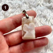 Charger l&#39;image dans la galerie, Agate fleur de cerisier - Pendentifs