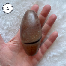 Charger l&#39;image dans la galerie, Shiva Lingam - Formes ovoïdes gros modèles
