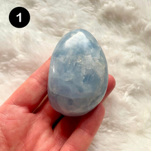 Charger l&#39;image dans la galerie, Calcite bleue - Galets