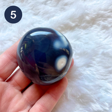 Charger l&#39;image dans la galerie, Agate (noire et blanche) - Galets