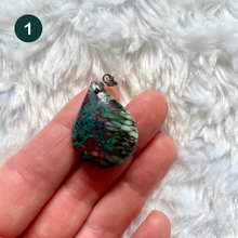 Charger l&#39;image dans la galerie, Malachite de Madagascar - Pendentifs