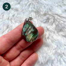 Charger l&#39;image dans la galerie, Malachite de Madagascar - Pendentifs
