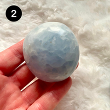 Charger l&#39;image dans la galerie, Calcite bleue - Galets