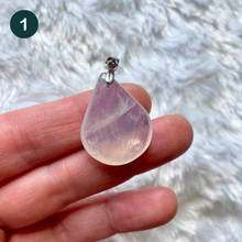 Charger l&#39;image dans la galerie, Quartz bleu rose - Pendentifs