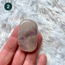 Charger l&#39;image dans la galerie, Quartz bleu rose - Galets plats