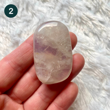Charger l&#39;image dans la galerie, Quartz bleu rose - Galets plats