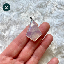 Charger l&#39;image dans la galerie, Quartz bleu rose - Pendentifs