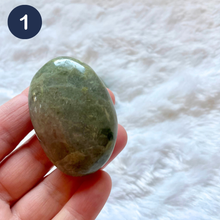 Charger l&#39;image dans la galerie, Quartz vert - Galets