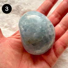 Charger l&#39;image dans la galerie, Calcite bleue - Galets